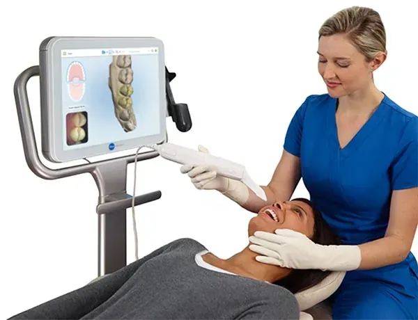 The iTero Element digital scanner used at B&R Dentists